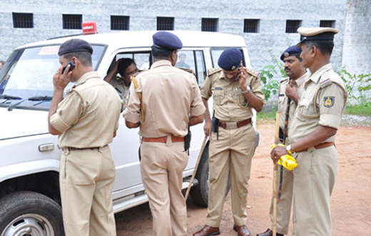 Mangalore Today Latest Main News Of Mangalore Udupi Page Cops Raid Sub Jail Find Cell Phone 